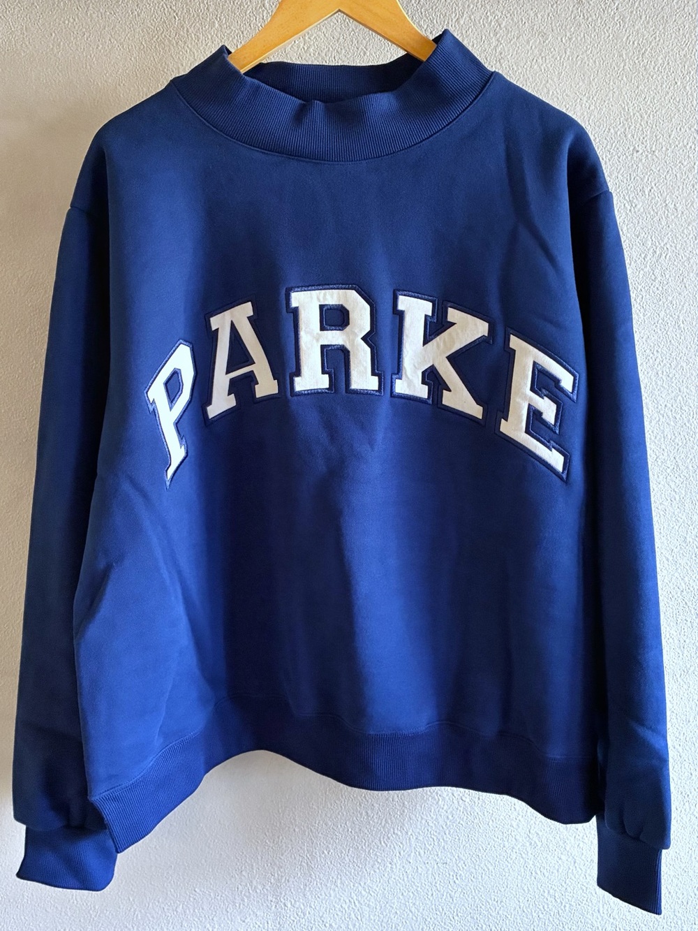 Parke Mockneck pullover sweatshirt Size L/XL - Varsity collection in Navy blue